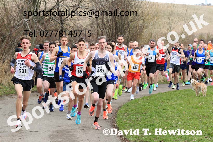 Senior men and veteran men over-40s NECAA Road Relay Champs., Hetton Lyons Park, Hetton le Hole, County Durham. Photo: David T. Hewitson/Sports for All Pics